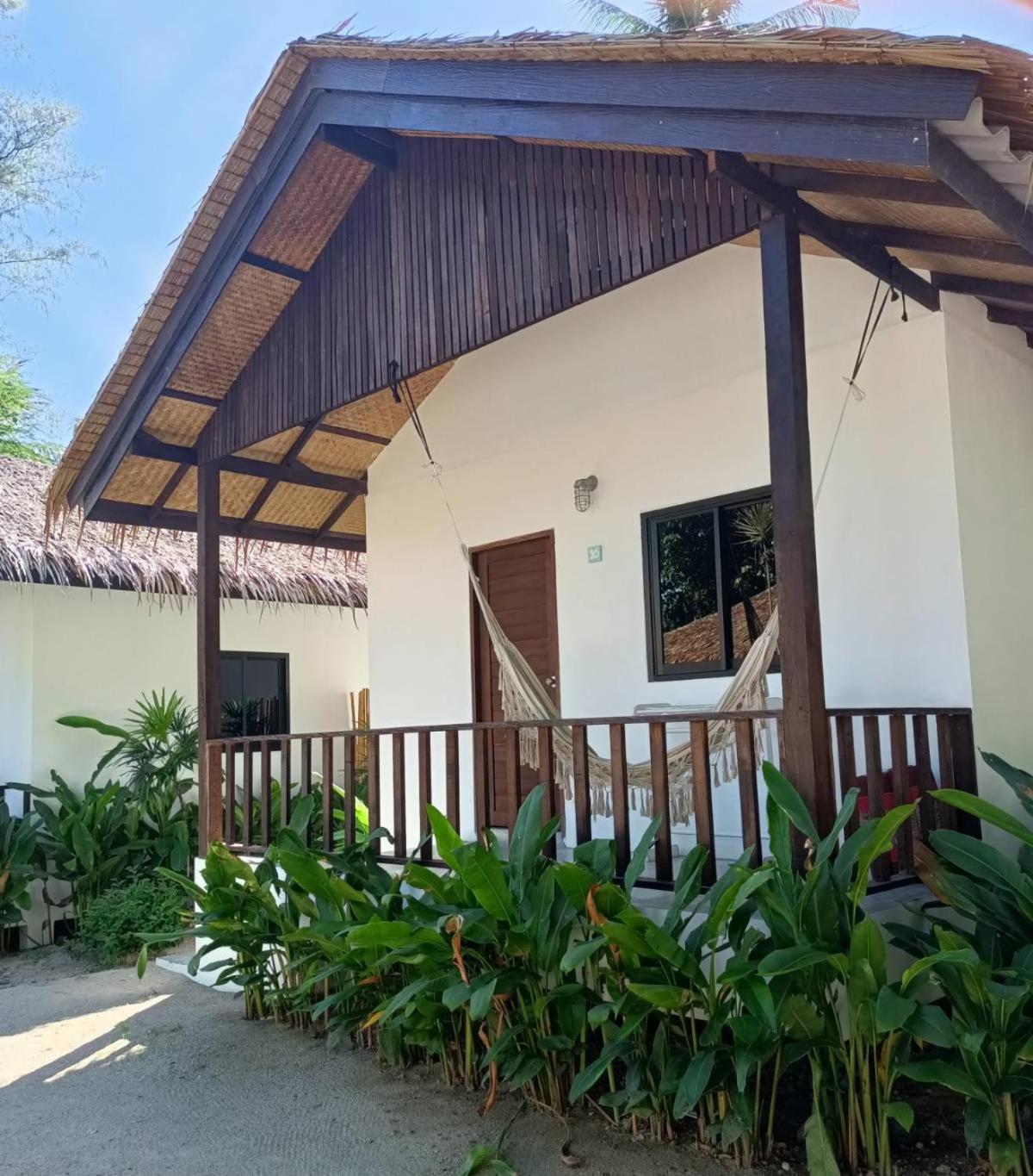 Sarana Bungalows (Adults Only) Baan Tai Eksteriør bilde